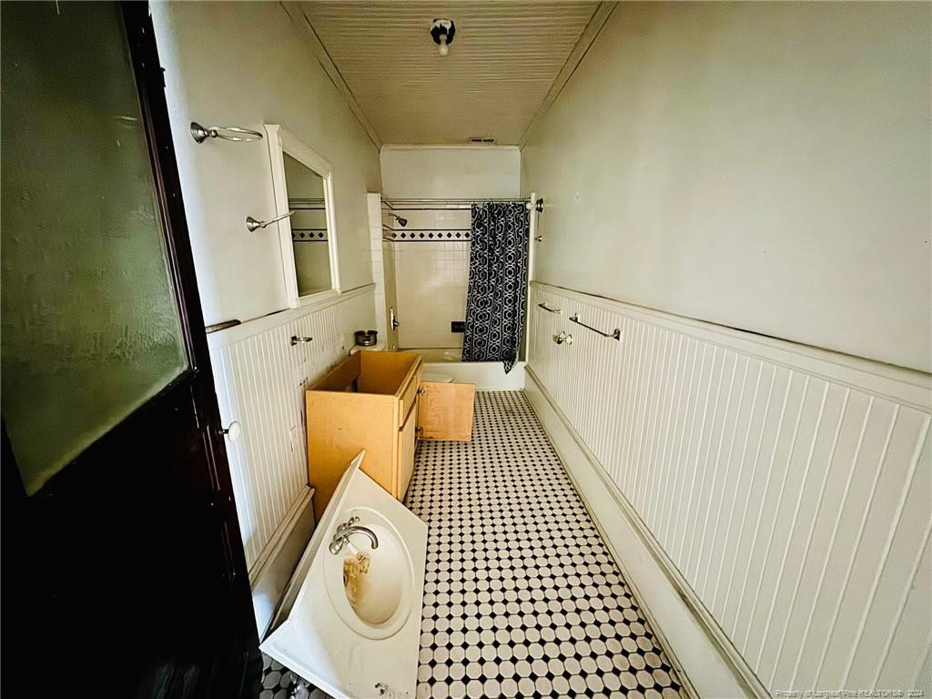103 Trinity Street Property Photo 36