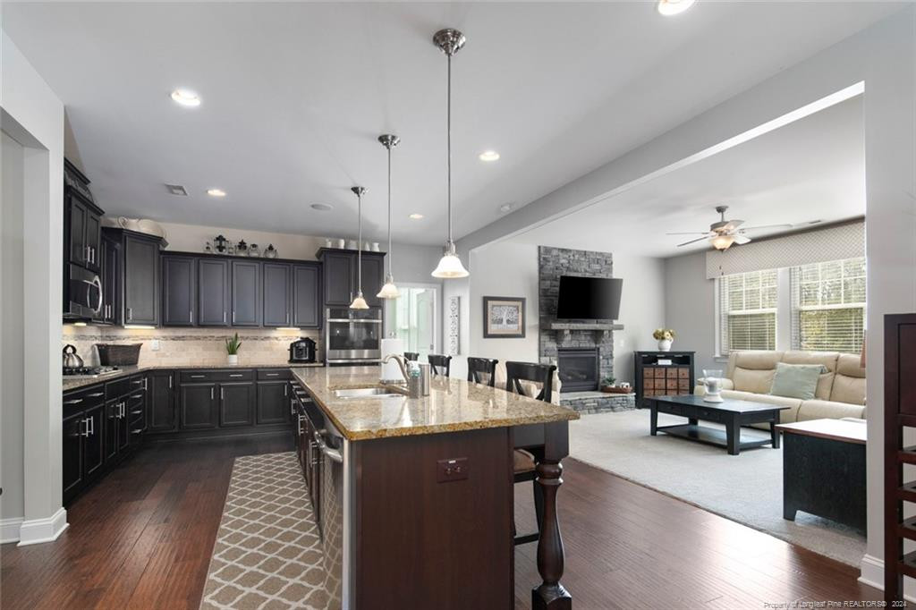 1400 Vergeland Drive Property Photo 13