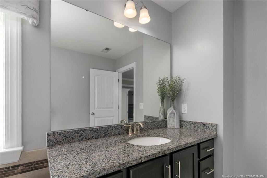 1400 Vergeland Drive Property Photo 32