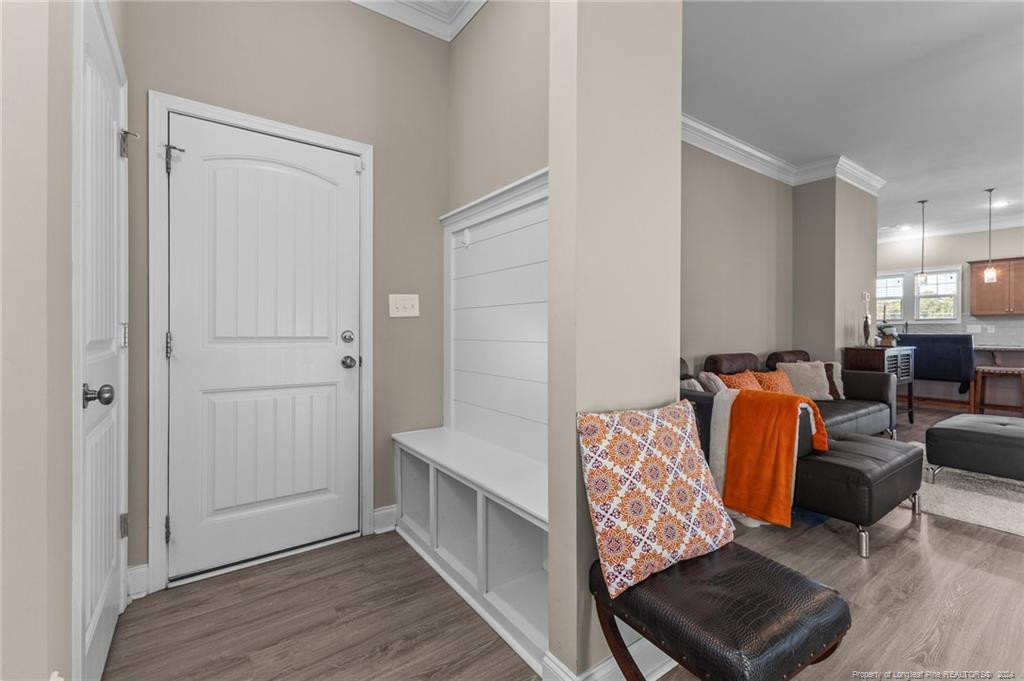 5221 Thruway Road Property Photo 4