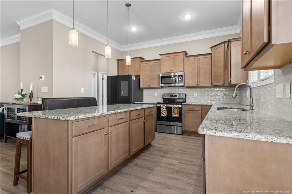 5221 Thruway Road Property Photo 7