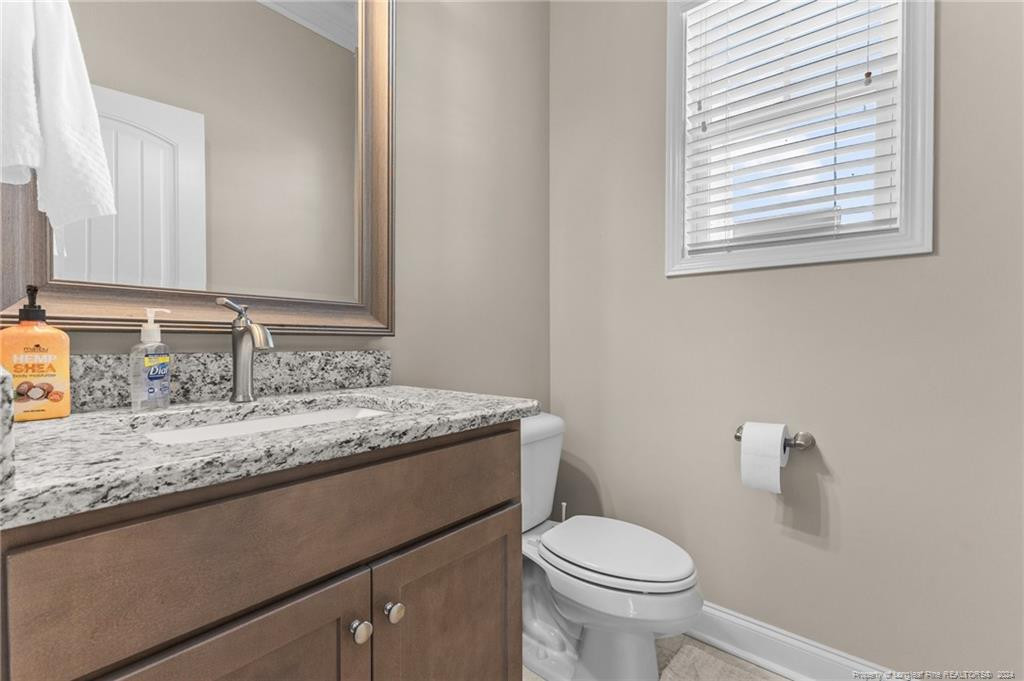 5221 Thruway Road Property Photo 27