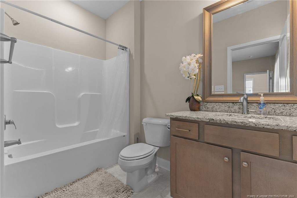 5221 Thruway Road Property Photo 29