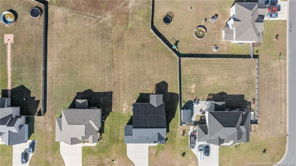 5221 Thruway Road Property Photo 39