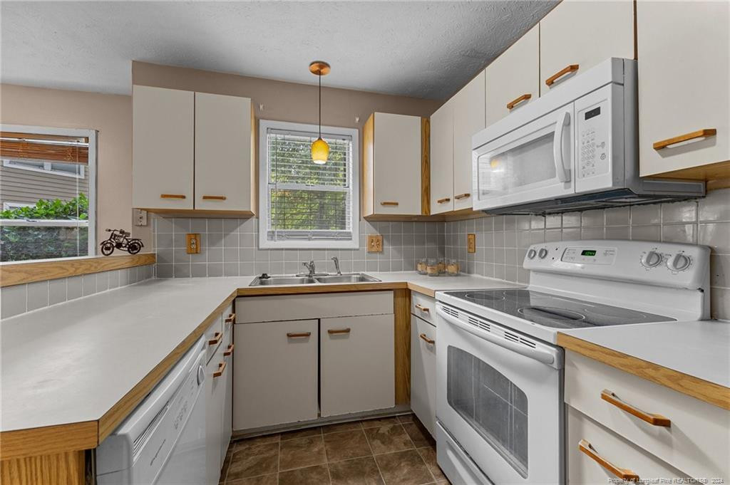 1018 Wood Creek Drive # 3 Property Photo 13