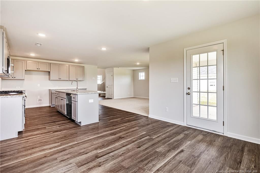 2121 Purebred Circle Property Photo 11