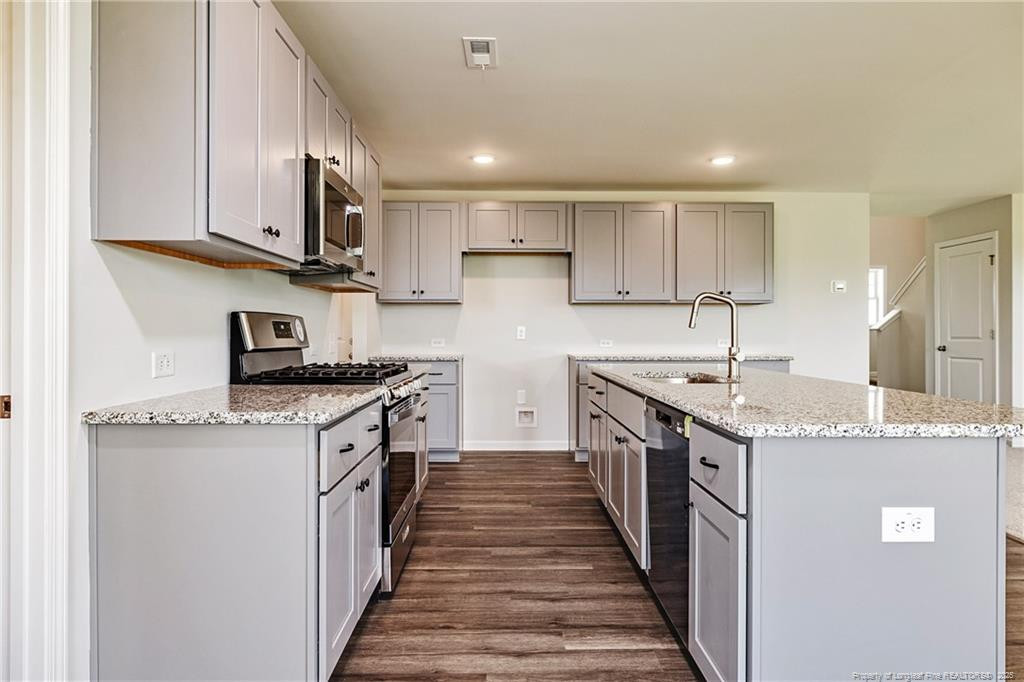 2121 Purebred Circle Property Photo 12