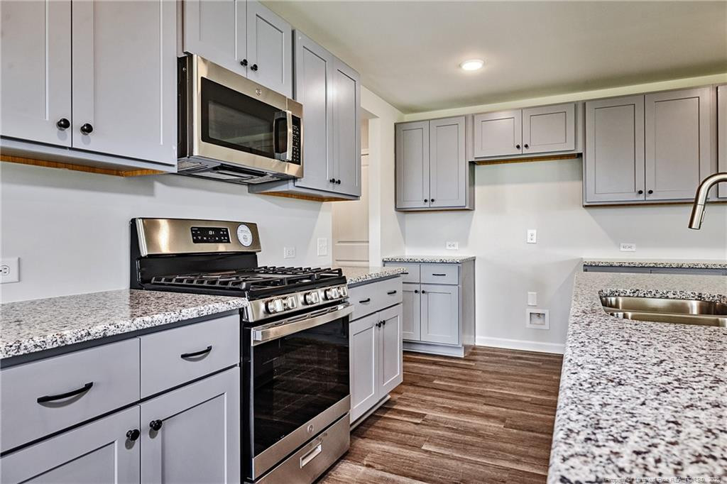 2121 Purebred Circle Property Photo 13