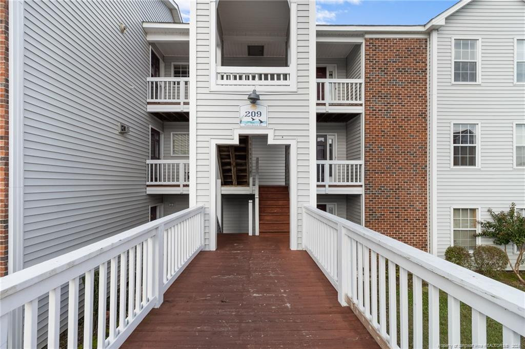209 Waterdown Drive # 6 Property Photo 3