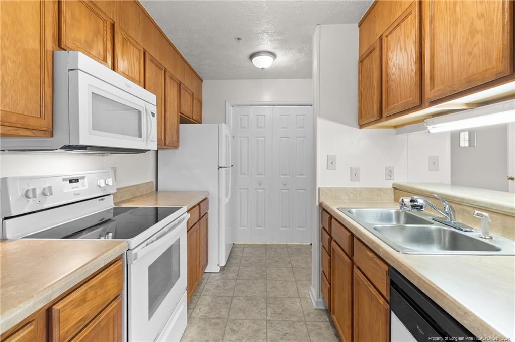 209 Waterdown Drive # 6 Property Photo 11