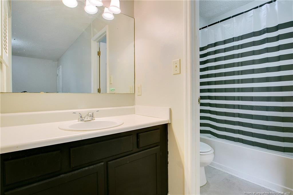 5319 Thackeray Drive Property Photo 6
