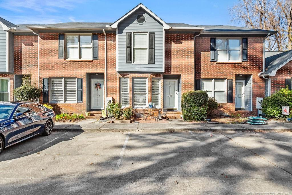 308 Ayrshire Court Property Photo 1