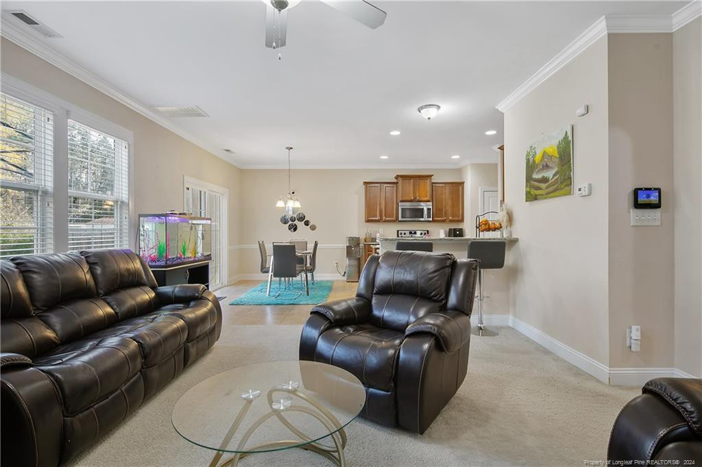 1033 Bombay Drive Property Photo 7