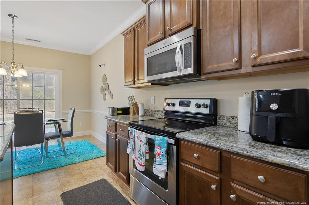 1033 Bombay Drive Property Photo 20