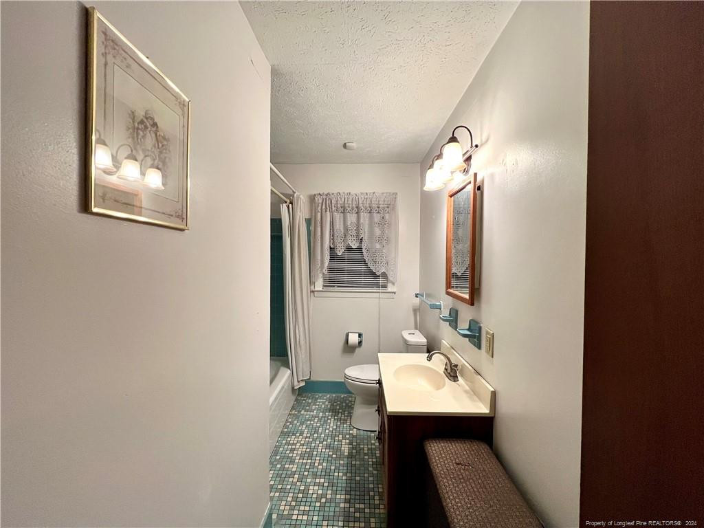 225 Vineland Drive Property Photo 15