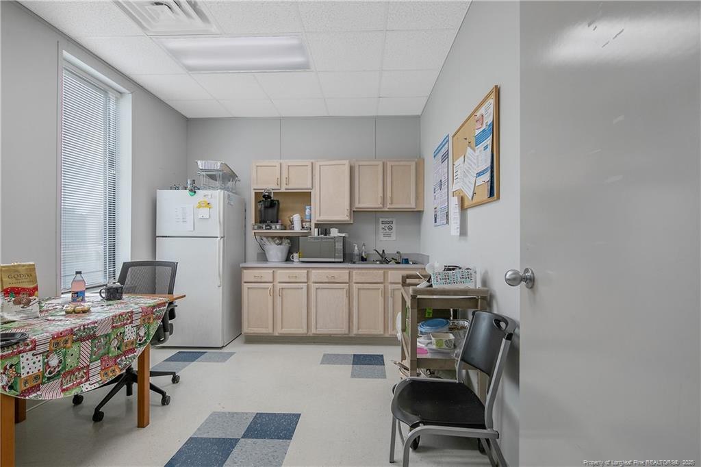 7 E Duncan Street Property Photo 27