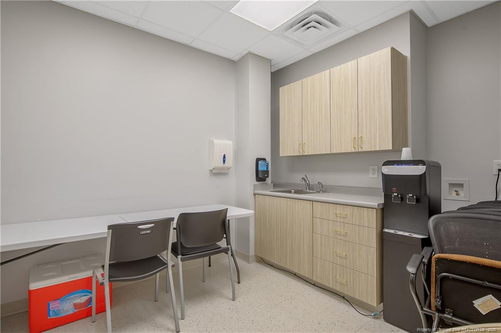 7 E Duncan Street Property Photo 40