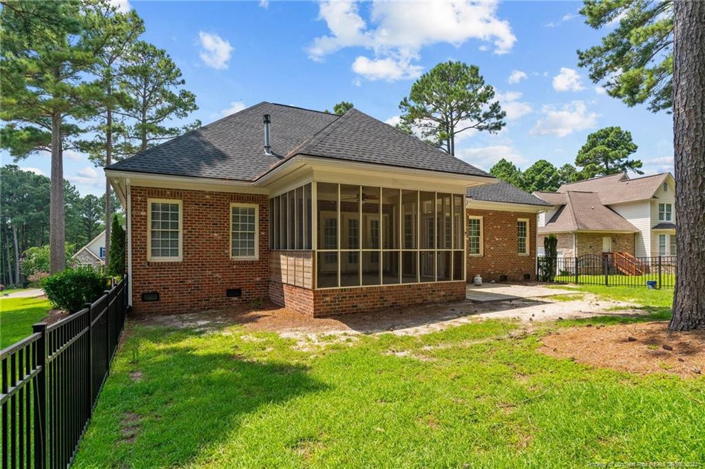 76 Barons Run W Property Photo 45