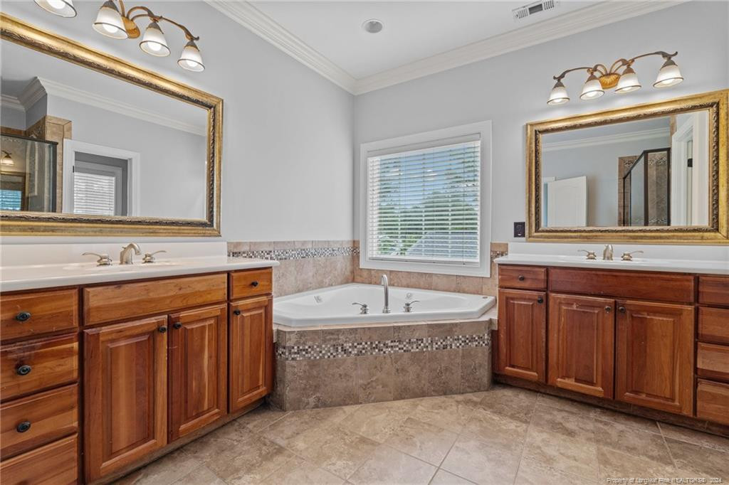250 The Inner Circle Property Photo 31
