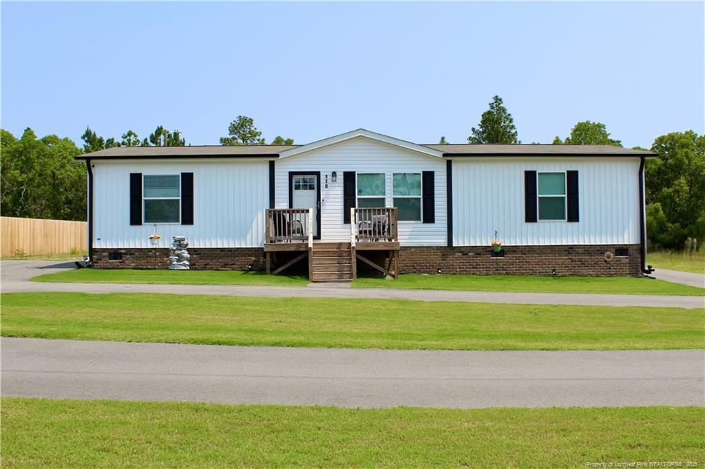 170 Pine Oak Property Photo 1
