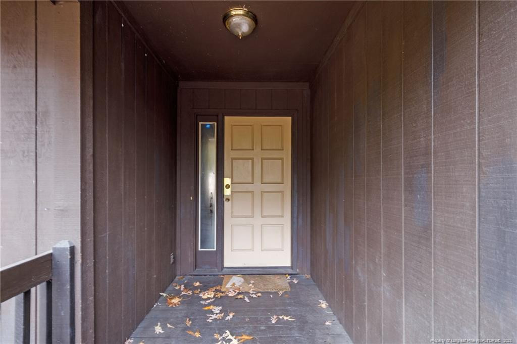 5811 Waters Edge Drive Property Photo 5