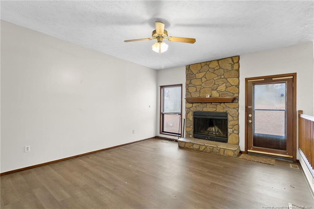 5811 Waters Edge Drive Property Photo 8