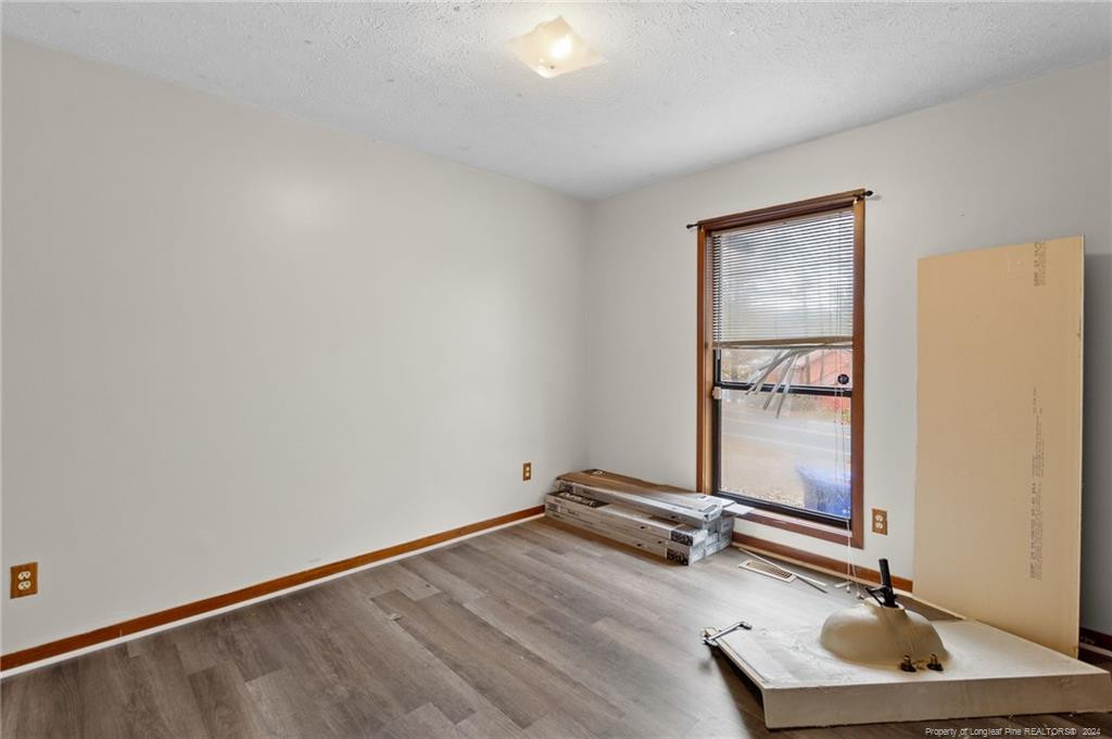 5811 Waters Edge Drive Property Photo 26