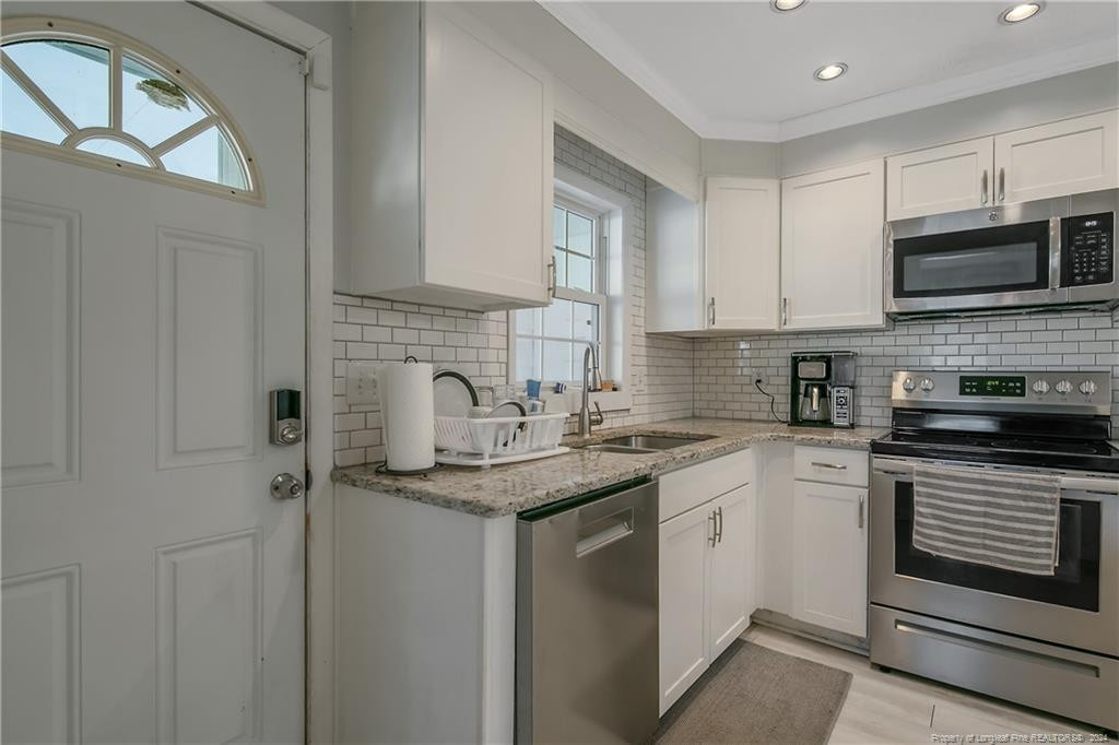 7253 Godfrey Drive Property Photo 14