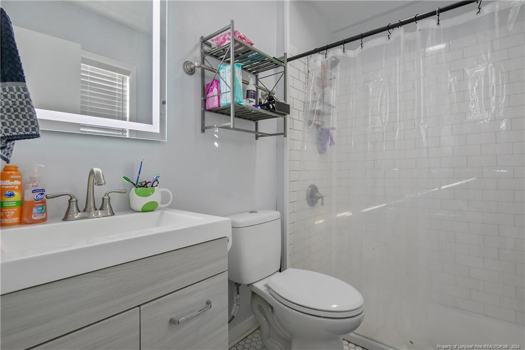 7253 Godfrey Drive Property Photo 24