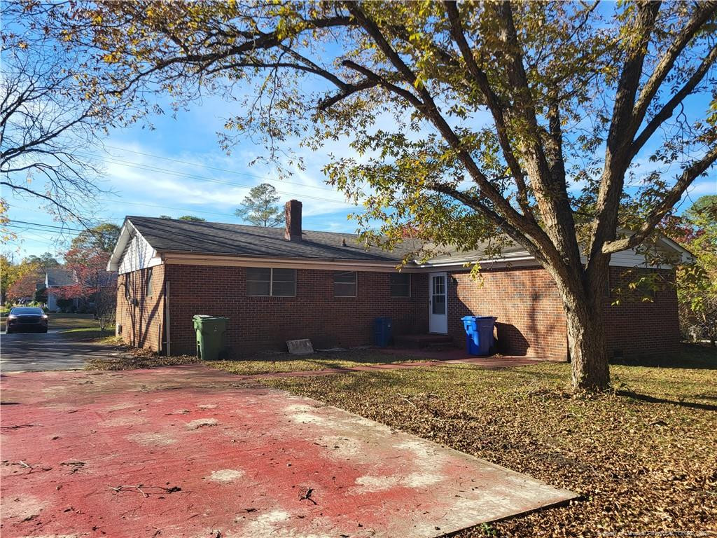 6415 Applecross Avenue Property Photo 4