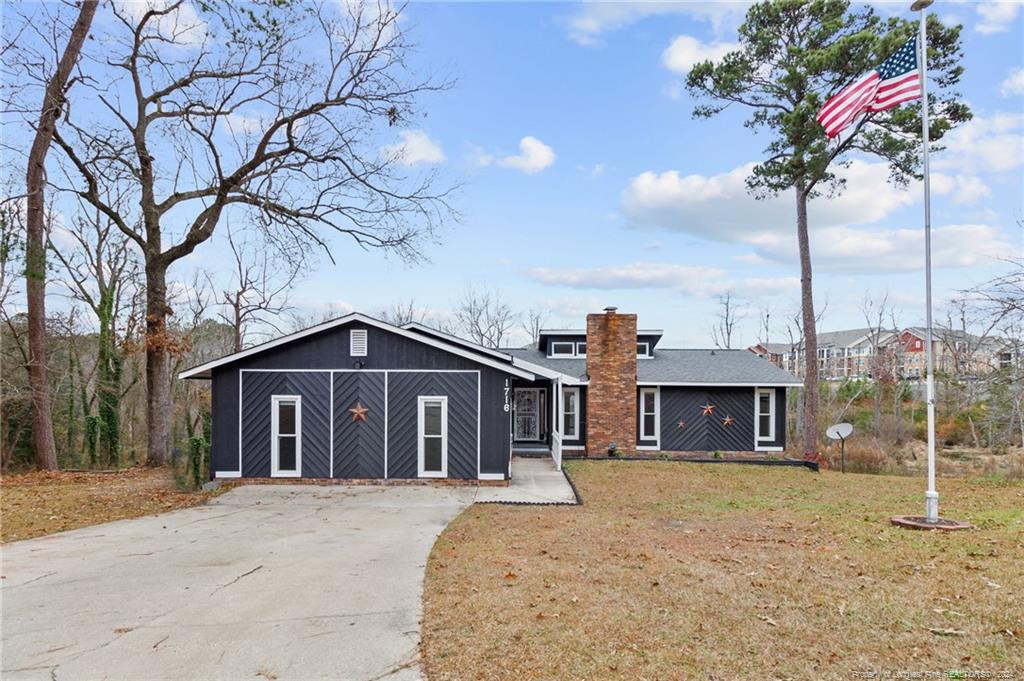 1716 Valley Ridge Drive Property Photo 1