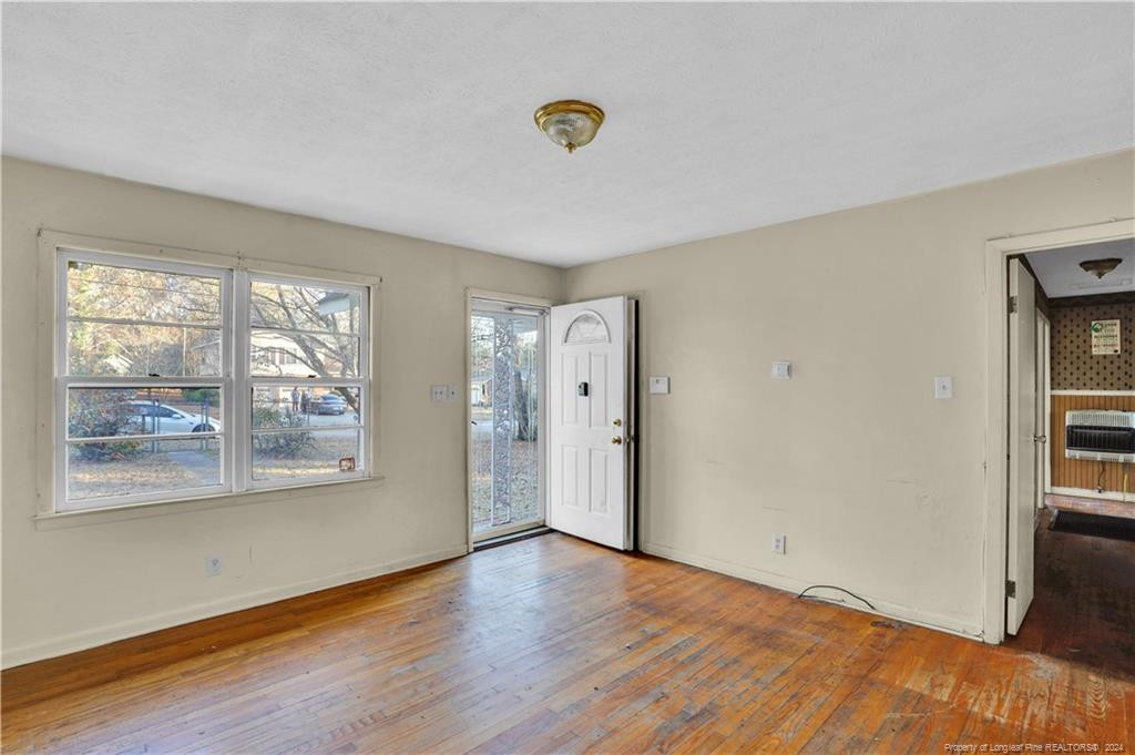 711 Walnut Street Property Photo 6