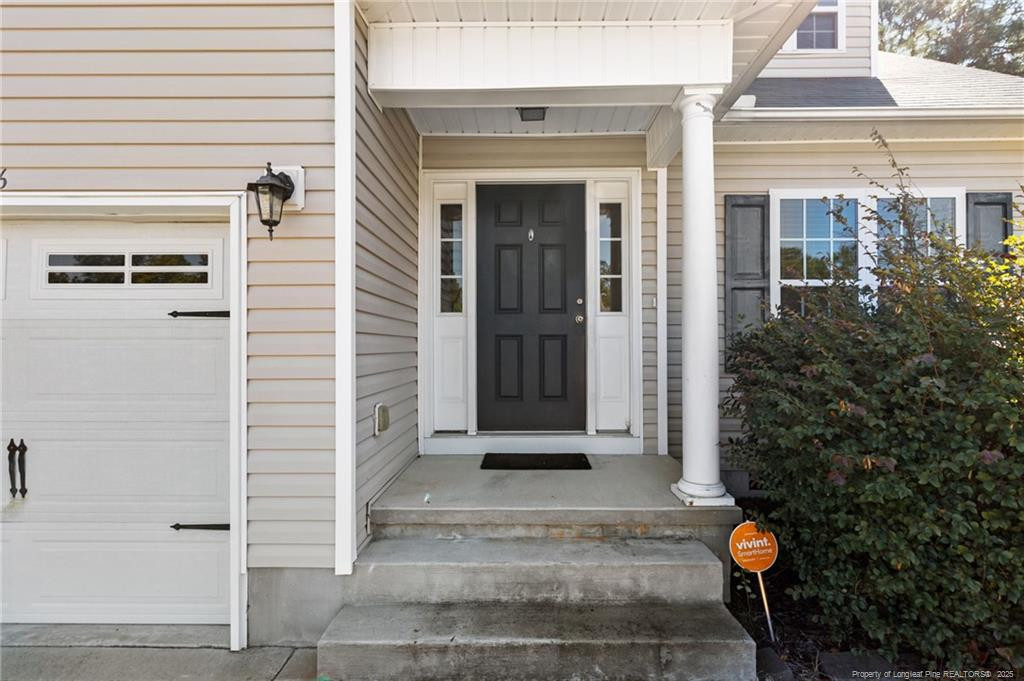 696 Valley Oak Drive Property Photo 4