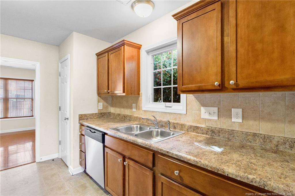 696 Valley Oak Drive Property Photo 10