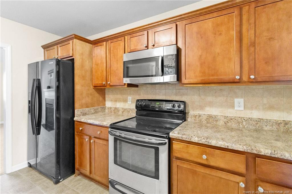 696 Valley Oak Drive Property Photo 11
