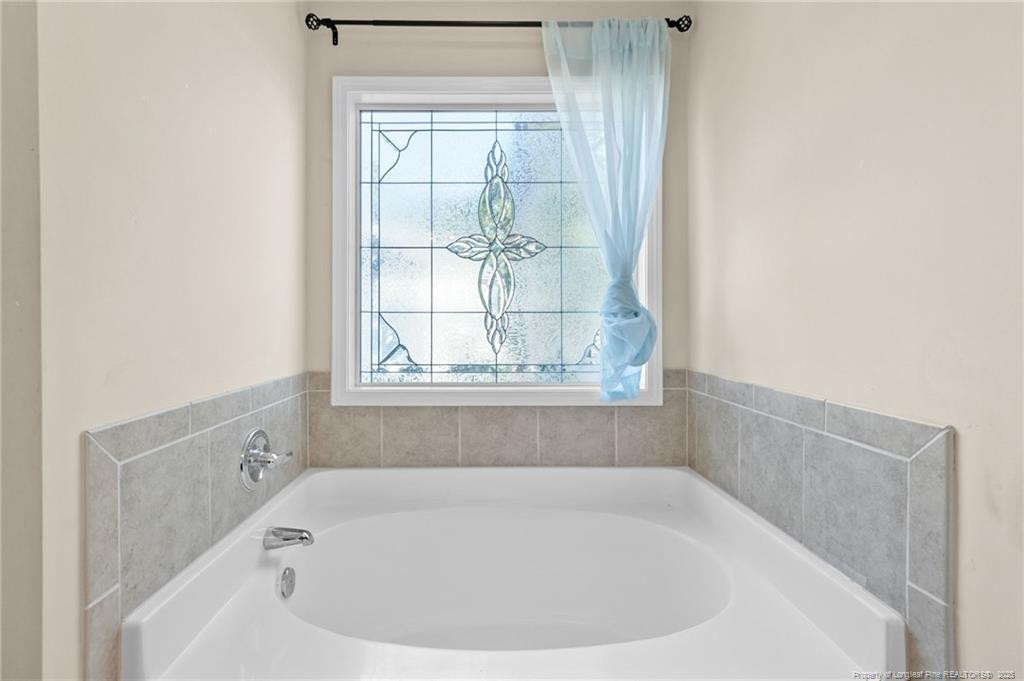 696 Valley Oak Drive Property Photo 18