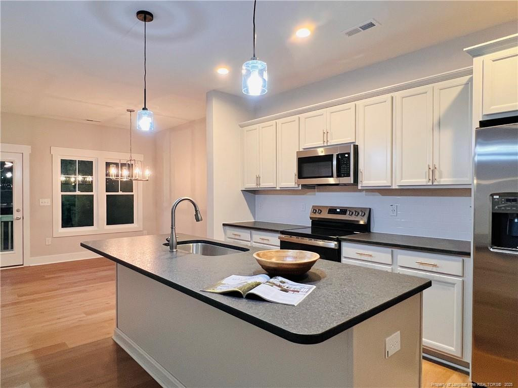 645 W Iowa Avenue Property Photo 16