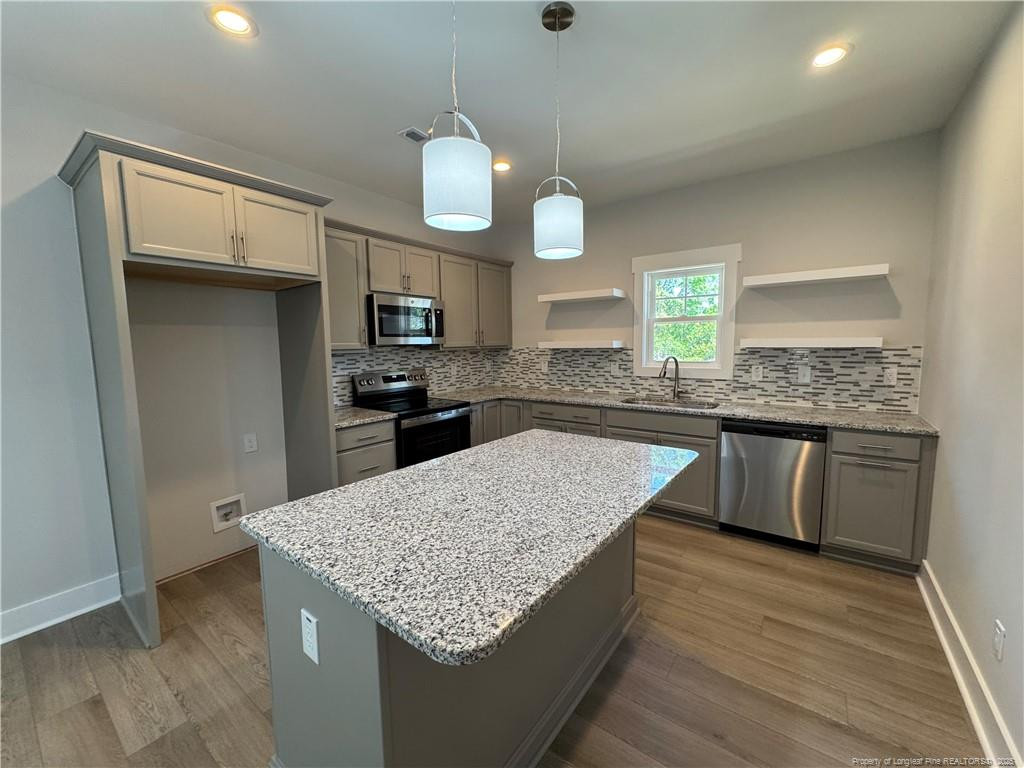 655 W Iowa Avenue Property Photo 7