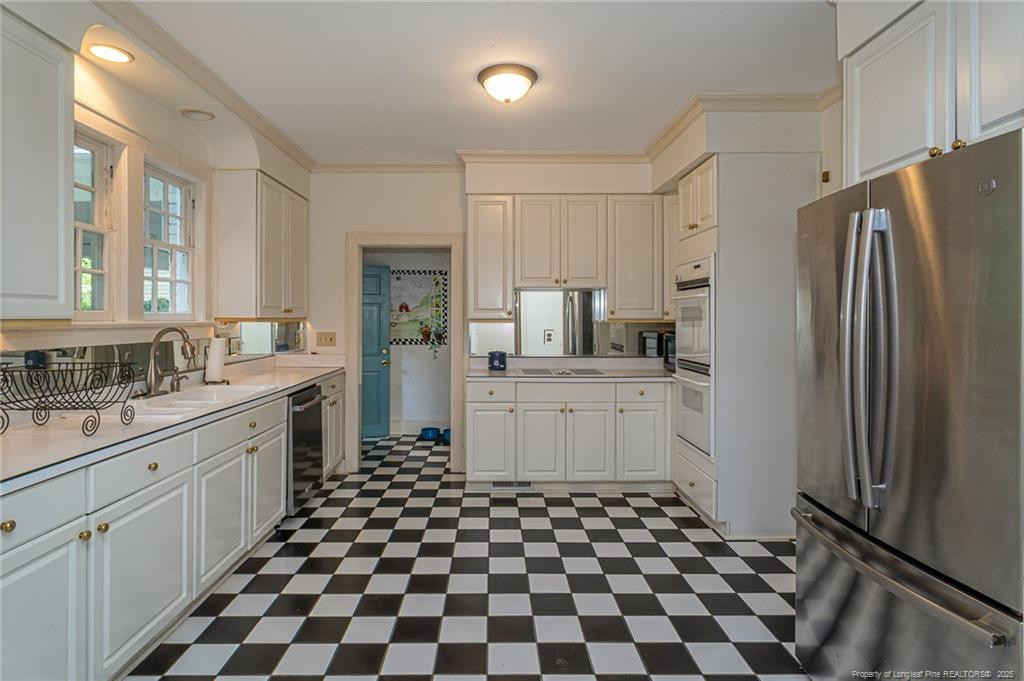 121 Stedman Street Property Photo 6
