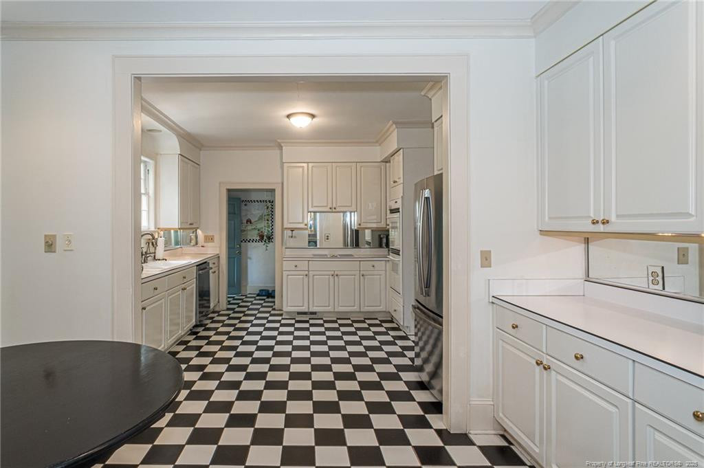 121 Stedman Street Property Photo 10