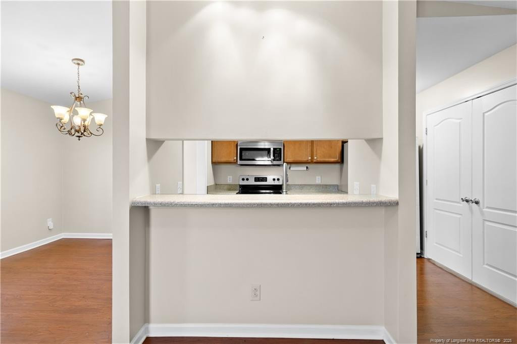 661-10 Barton's Landing Place Property Photo 11