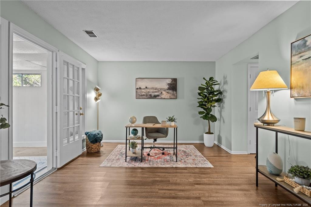 4933 Seabrook Court Property Photo 4