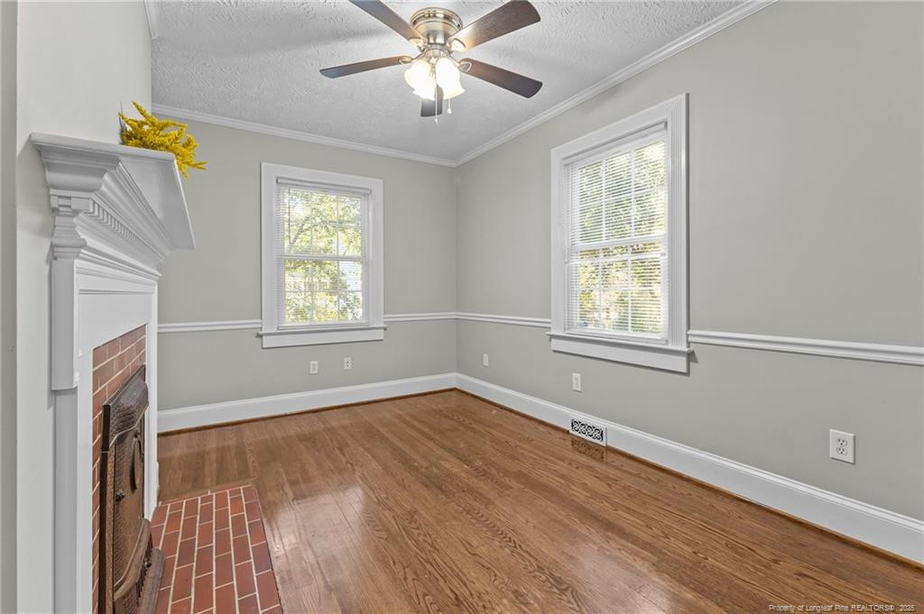 905 Clarendon Street Property Photo 20