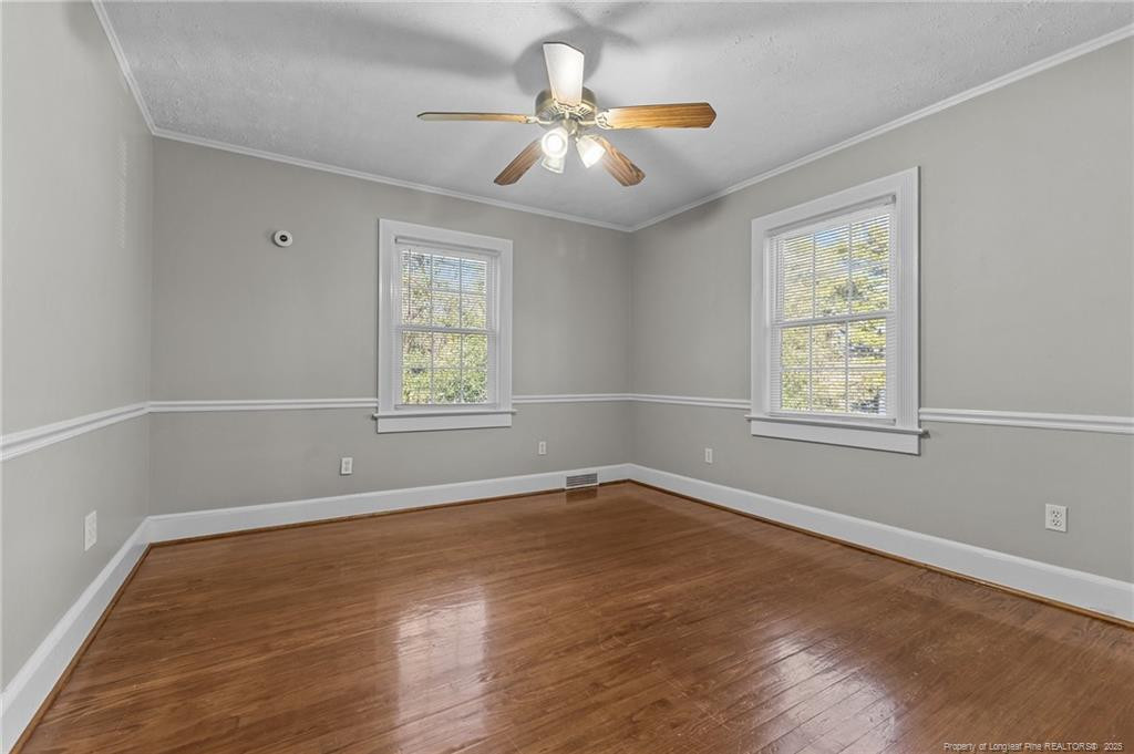 905 Clarendon Street Property Photo 27