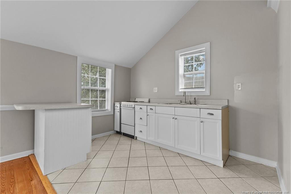 905 Clarendon Street Property Photo 48