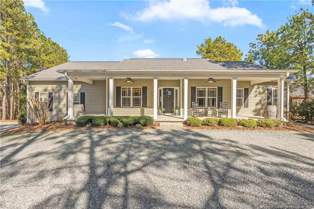 303 Queens Cove Way Property Photo