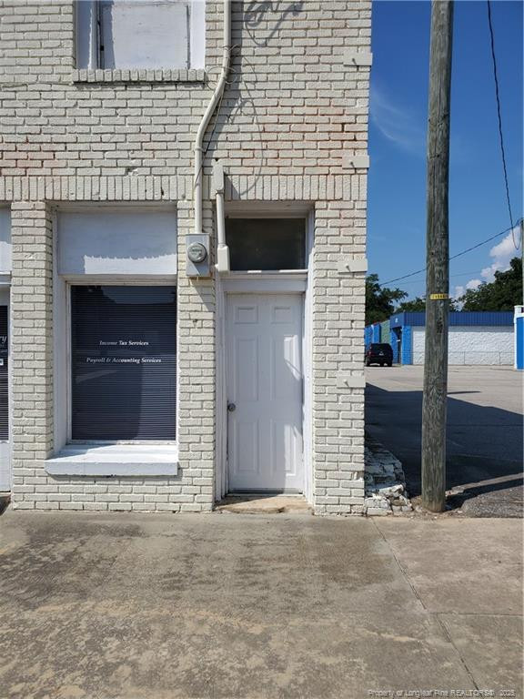 121 S Main Street Property Photo 4