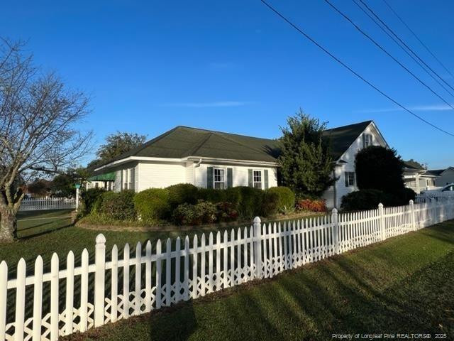 210 E E Street Property Photo