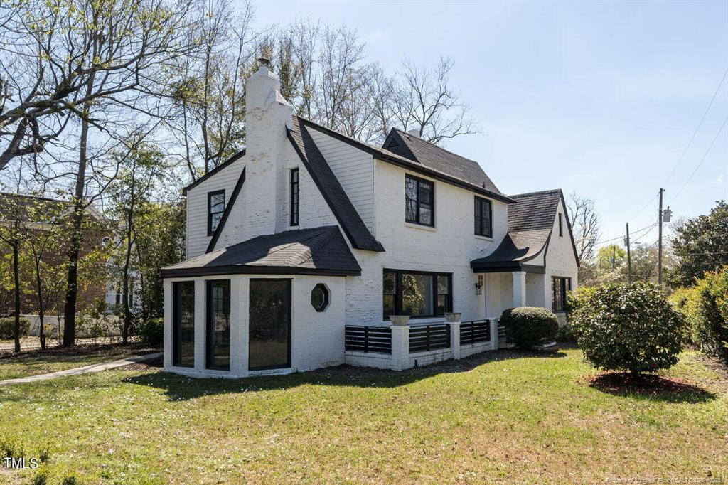 1707 Fort Bragg Road Property Photo