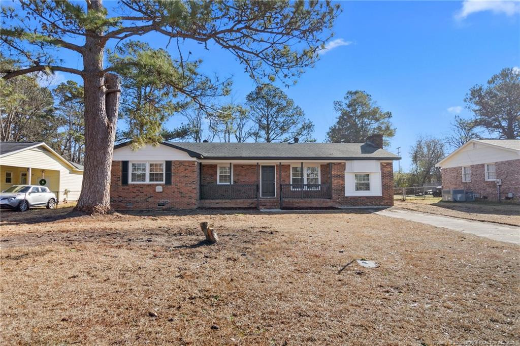 881 Sunbury Drive Property Photo
